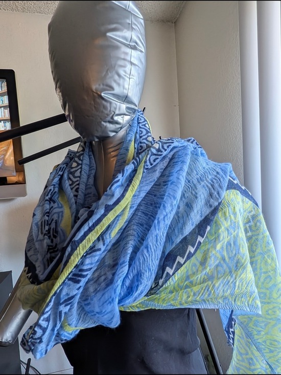 Accessories - scSrf Sale ❤️7 For $35:  Lightweight Blue & Lime Patterned Scarf